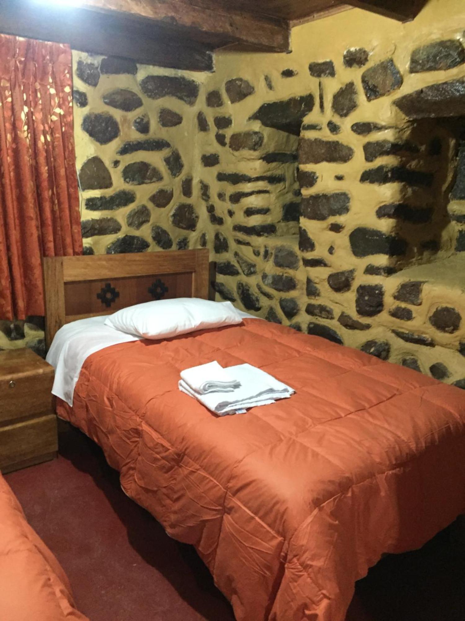 Rumi Sonqo Hostel Ollantaytambo Dış mekan fotoğraf