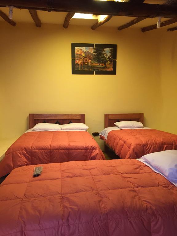 Rumi Sonqo Hostel Ollantaytambo Dış mekan fotoğraf
