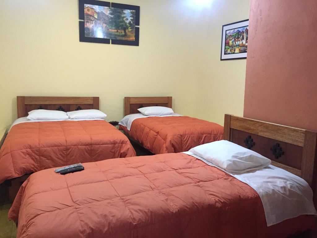Rumi Sonqo Hostel Ollantaytambo Dış mekan fotoğraf